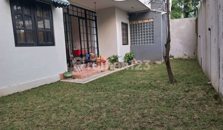 5 Bedroom Ensuite Brand New Renovated Spacious Garden Semi Villa 4 KM From Pepito Canggu