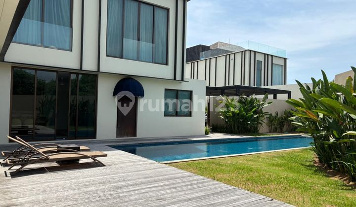 Vila Modern Mewah dengan Pemandangan Laut, Jarak Jalan Kaki ke Pantai, Dekat dengan Sanur Vila Modern Mewah dengan Pemandangan Laut, Jarak Jalan Kaki ke Pantai, Dekat dengan Sanur