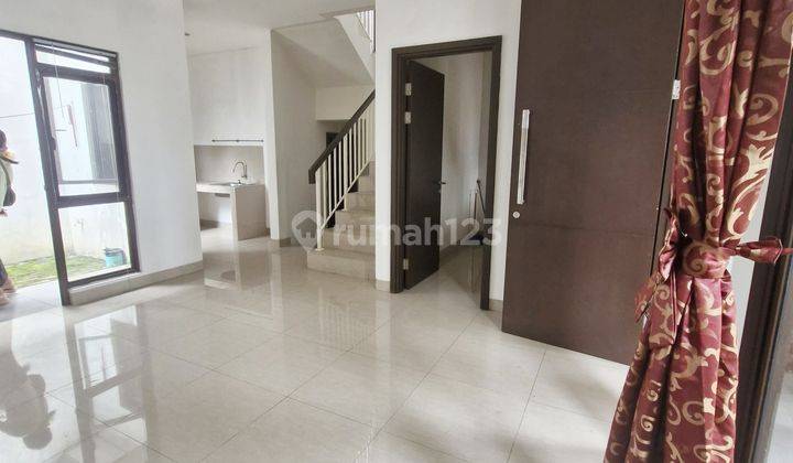 Rumah 2 Lantai Bagus di Mozia Cluster Avezza Bsd City 2