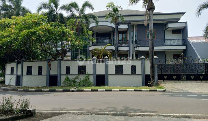 Rumah Puri Indah 2 Lantai Hadap Barat Shm 2