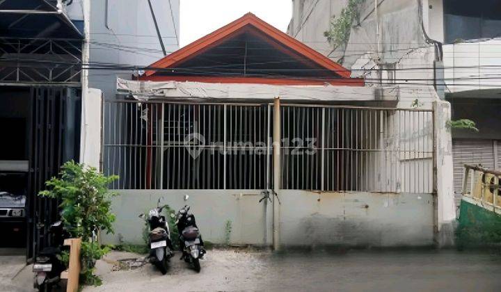 Ruang Usaha Pinangsia Jakarta Barat 1