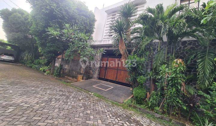 Rumah Mewah 2 Lantai Taman Kedoya Indah 2