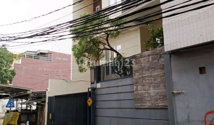 Rumah 3 Lantai Di Gandaria Kebayoran Baru 2