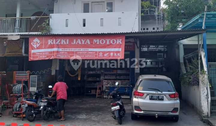 For Sale: Strategic Location Shop House in Cilandak Lebak Bulus For Sale: Strategic Location Shop House in Cilandak Lebak Bulus