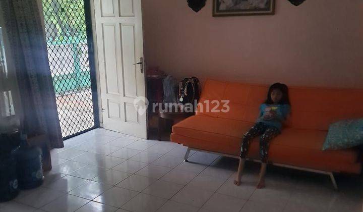 Rumah Hook Depan Taman Di Meruya Siap Huni 2