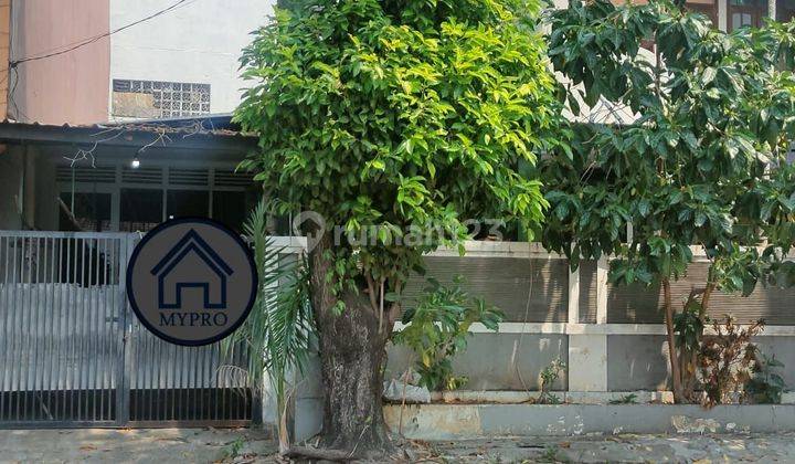 Rumah 2 Lantai Di Pinggir Jalan Kemangisan 1