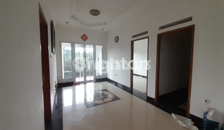 DIJUAL SUPER MURAH KOST 17 KAMAR DI MUTIARA SENTUL. DIJUAL SUPER MURAH KOST 17 KAMAR DI MUTIARA SENTUL.