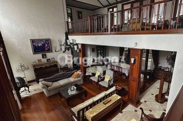 Beautiful House With Wooden Touch Feel Like A Villa In The South Jakarta