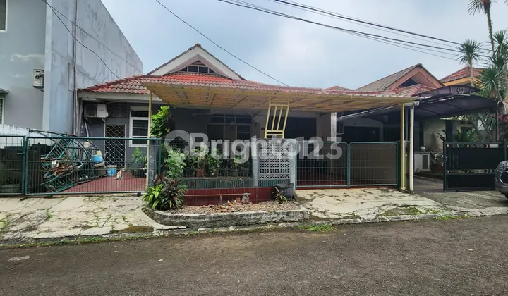 DIJUAL RUMAH GRIYA LOKA DEPAN TAMAN
