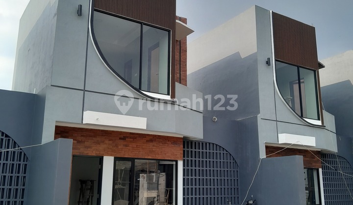 Rumah 2 Lantai Dekat Fasilitas Umum 1