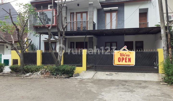 Disewa Rumah Mewah di Bintaro