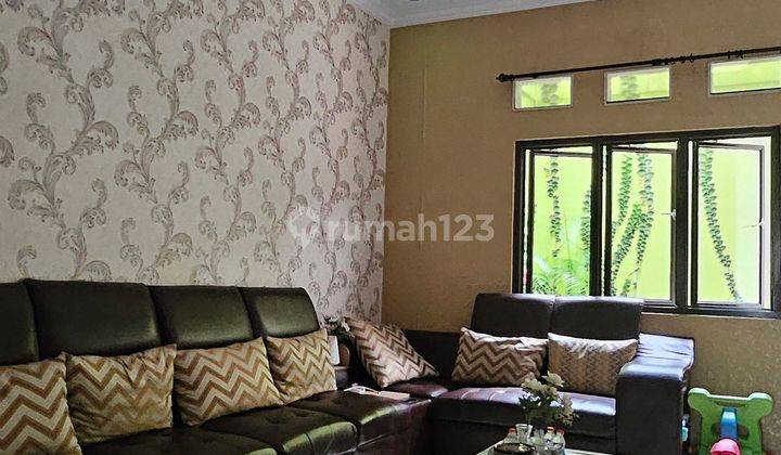 Dijual Rumah Di Jalan Jambore 2,5 Lantai Sudah Shm  2