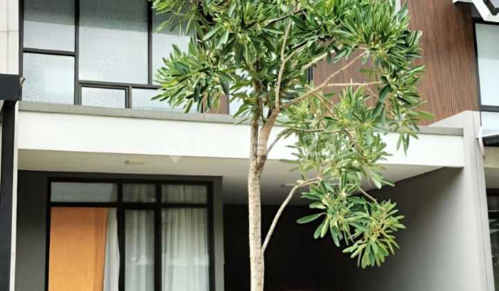 Dijual Rumah Furnish Ada Ruang Terbuka di Belakang, Cluster Baru Terdepan di Metland