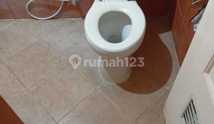 Dijual Murah Rumah 2 Lantai Di Raffles Hills 