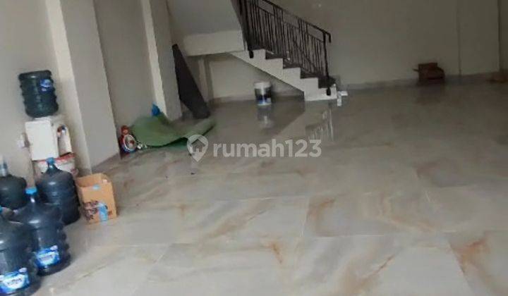Di Jual Dan Disewakan Ruko Gandeng Baru 3 Lantai +1 Lantai Rofftop Di Kranggan Raya 2