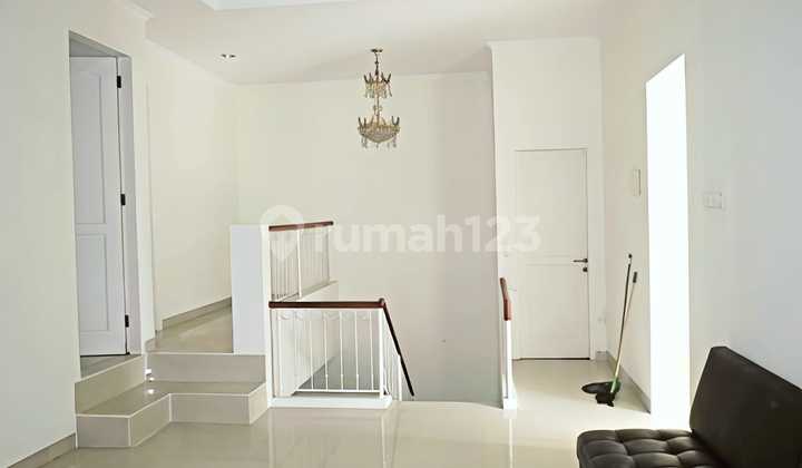 For Quick Sale: Second Boulevard House in Legenda Wisata 2