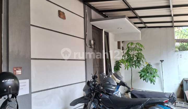 Kost House in Tebet, Comfortable, Quiet, and Green Environment Near Business and Office Centers. 2