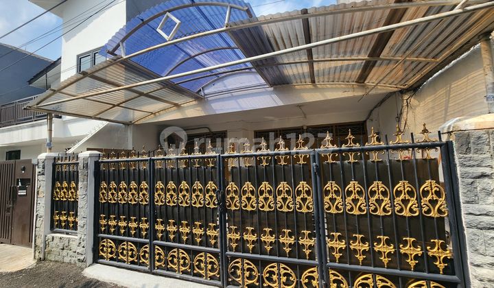 Rumah siap huni, Akses jalan 1 mobil, lokasi srategis, dekat ke taman Eco Park Tebet 2