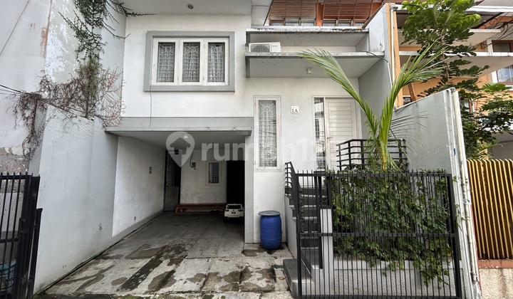 Rumah siap huni lokasi strategis dekat pusat bisnis