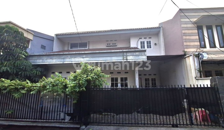 ( P 13,7 X L 13 ) Rumah 2 Lt Di Tebet Selangkah Ke Soepomo Raya 2
