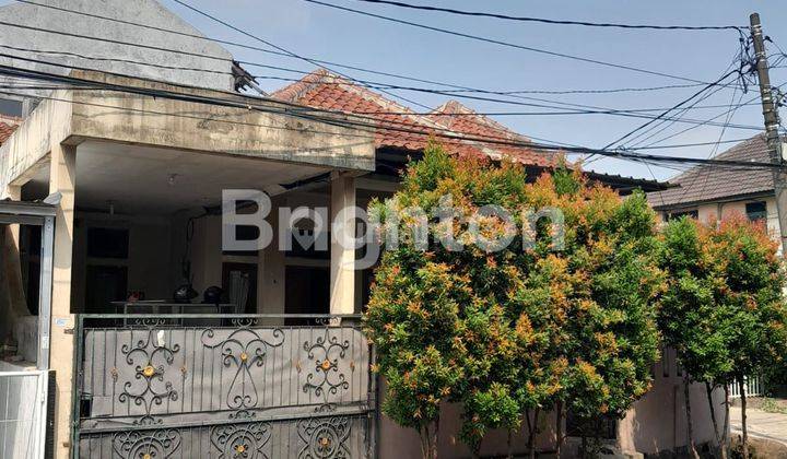 Rumah 2 lantai siap huni di Tangerang Selatan 1