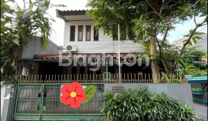 Rumah 2 lantai kondisi  bagus dan rapi dan siap huni di dalam komplek di JOGLO Jakarta Barat   1