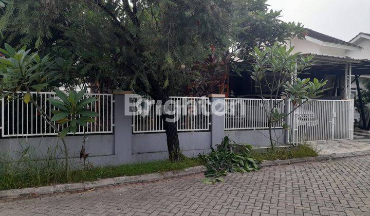 Rumah 1 lantai yg rapi dan asri diatas tanah yg luas dengan taman yg asri di  bogor 1