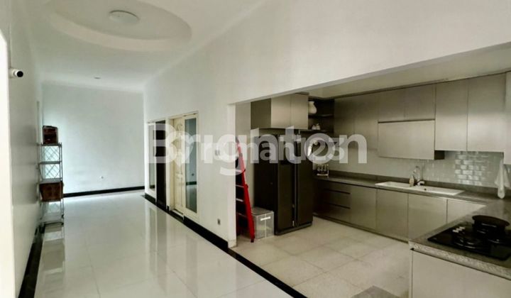 Rumah mewah dan   besar di Meruya, Jakarta Barat 2