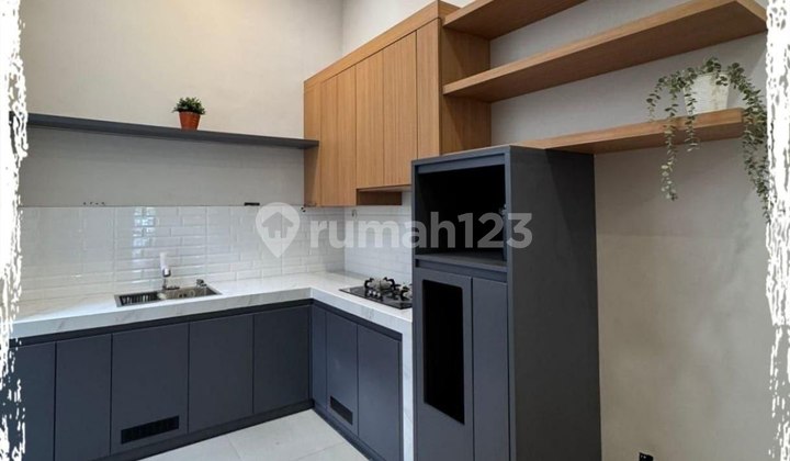 SHM Fully Furnished House Near Mall, School, and Hospital in Pakuwon City