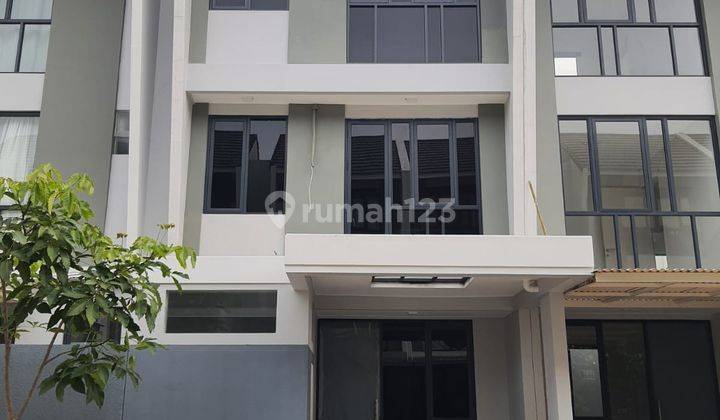 Disewakan Rumah Di Serenade Surabaya B7 1