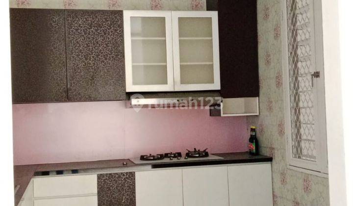 Disewakan Rumah Kosongan Royal Residence Cluster Harewood 2