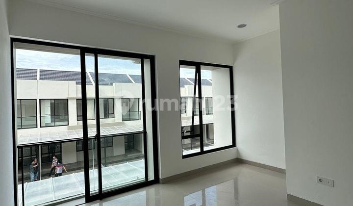 Dijual Cepat Rumah 2 Lt Brand New House Cluster Florida Pik2 Jakarta 2
