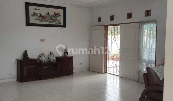 Dijual Rumah Bagus di Taman Royal, Tangerang 2