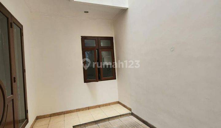 Dijual Rumah di Taman Surya, Jakarta Barat 2