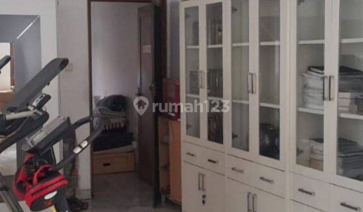 Dijual Rumah Megah 2 Lantai SHM 4kt di Slipi 2