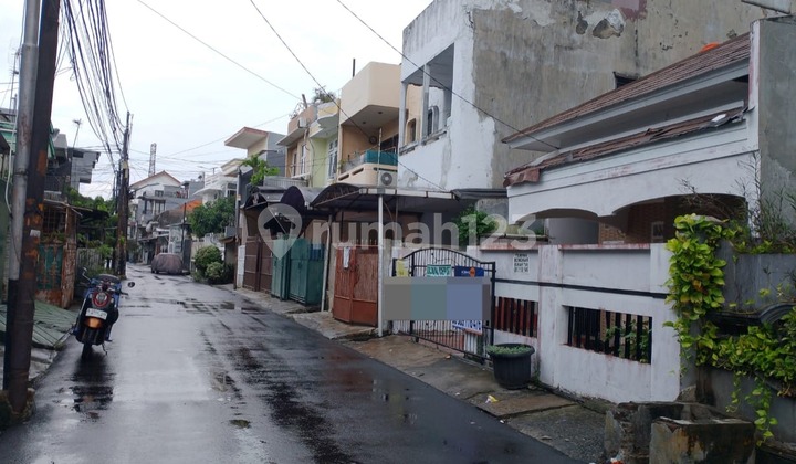 For Sale House in North Tomang, West Jakarta 2