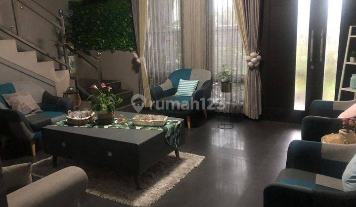 Rumah Dijual Di Malang Kota, 2 Lantai, Shm, Barat 2