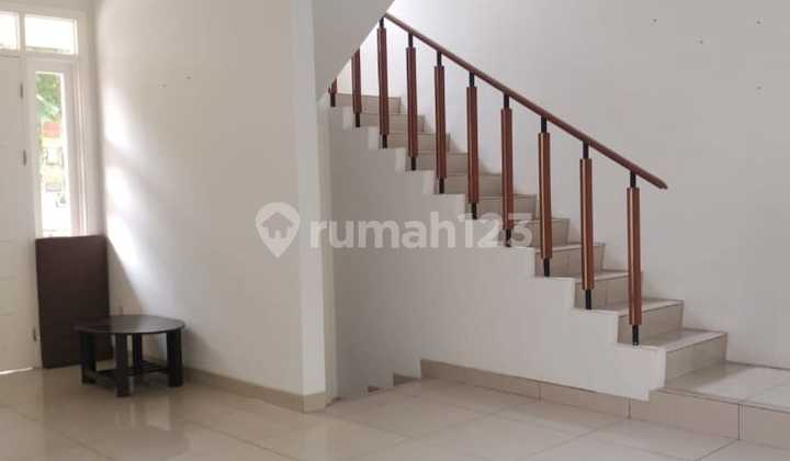 Dijual Rumah 2 LT Huk Pojok Cluster Vernonia Sumarecon Bekasi 2