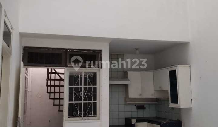 ruang keluarga dijual rumah siap huni dan