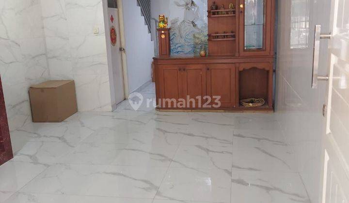 Disewakan Rumah Siap Huni Dan Siap Pakai Di Taman Palem Lestari 1