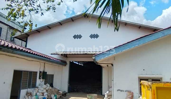 Disewakan Gudang Siap Huni dan Siap Pakai di Kavling Dpr