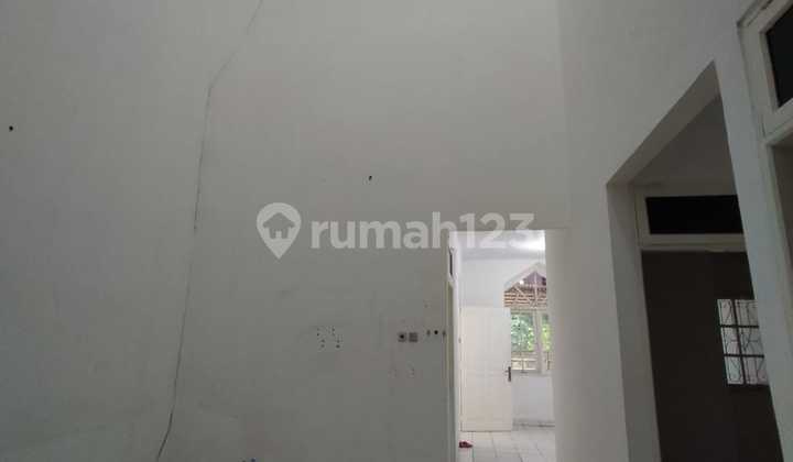 ruang keluarga dijual rumah siap huni dan