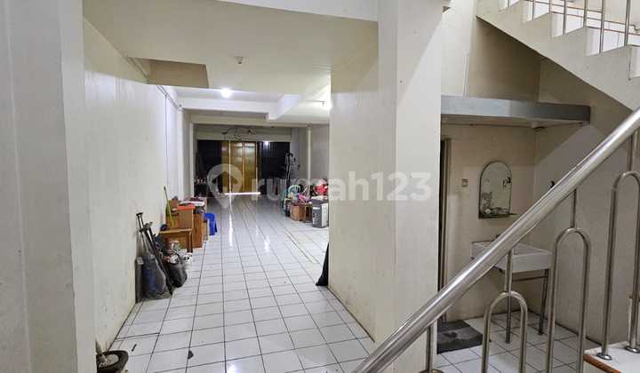 For Rent: Ready-to-Occupy and Ready-to-Use Shop House in Cengkareng 2