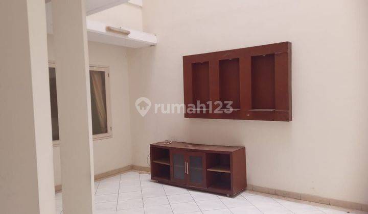 Disewakan Rumah Siap Huni Dan Siap Pakai Di Daan Mogot Baru 1