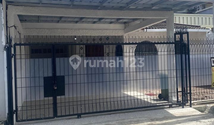 Rumah 2 Lantai Bagus,jakarta Selatan,3 Mnt St.lebak Bulus