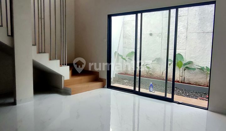 Rumah 2 Lt Bagus Shm Di Ciputat 2
