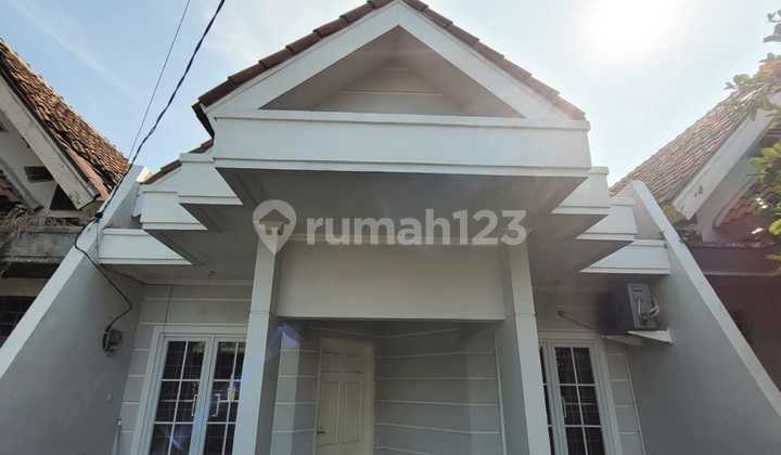 Rumah Bagus SHM - Sertifikat Hak Milik di Graha Raya 2