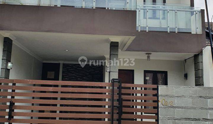 Rumah 2 Lantai Shm, Komplek Duta Bintaro Kunciran Tangerang 1