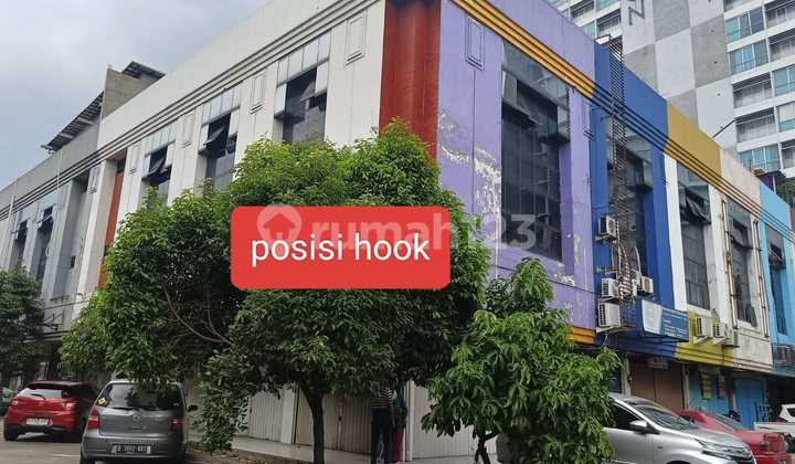 3-Story Shop House for Rent Near West Toll Road, Bekasi. 2