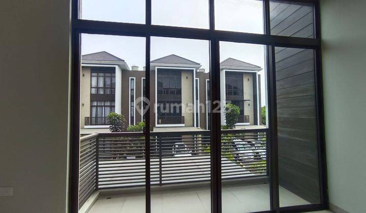 Rumah Mewah 3 Lantai Di.cluster Morizen.summarecon.bekasi 2